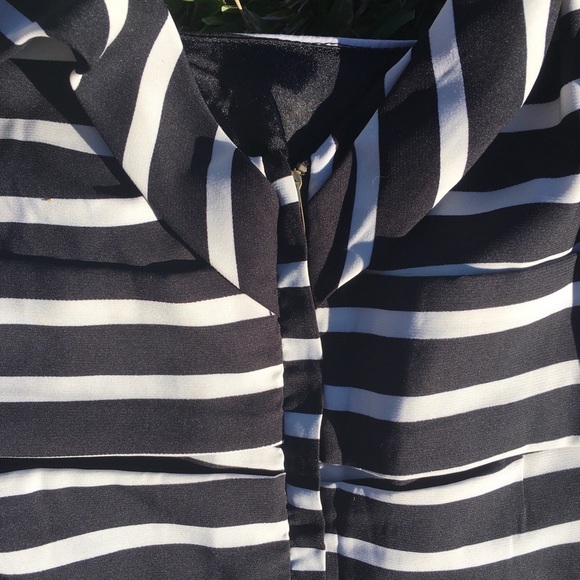 Black & White Express Dress - Picture 3 of 5